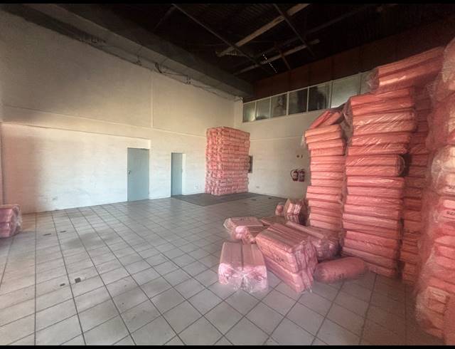 260M² WAREHOUSE TO LET IN PAROW INDUSTRIAL